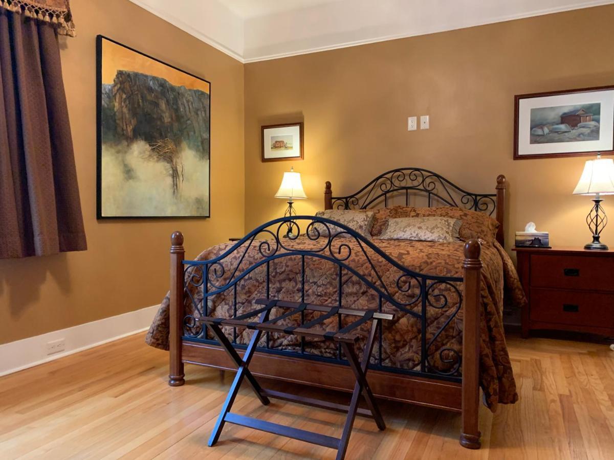 Monroe House Executive Guest Suites Saint-Jean de Terre-Neuve Extérieur photo