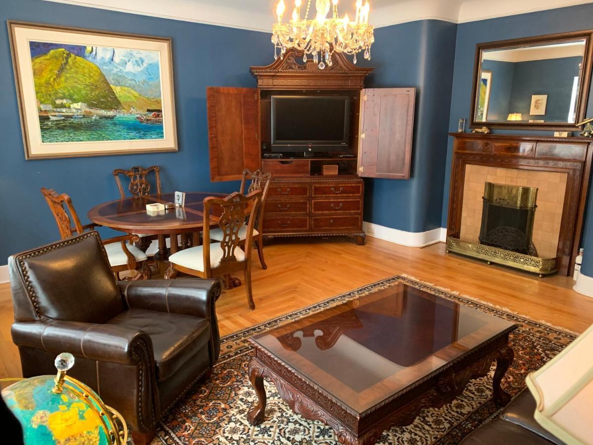 Monroe House Executive Guest Suites Saint-Jean de Terre-Neuve Extérieur photo