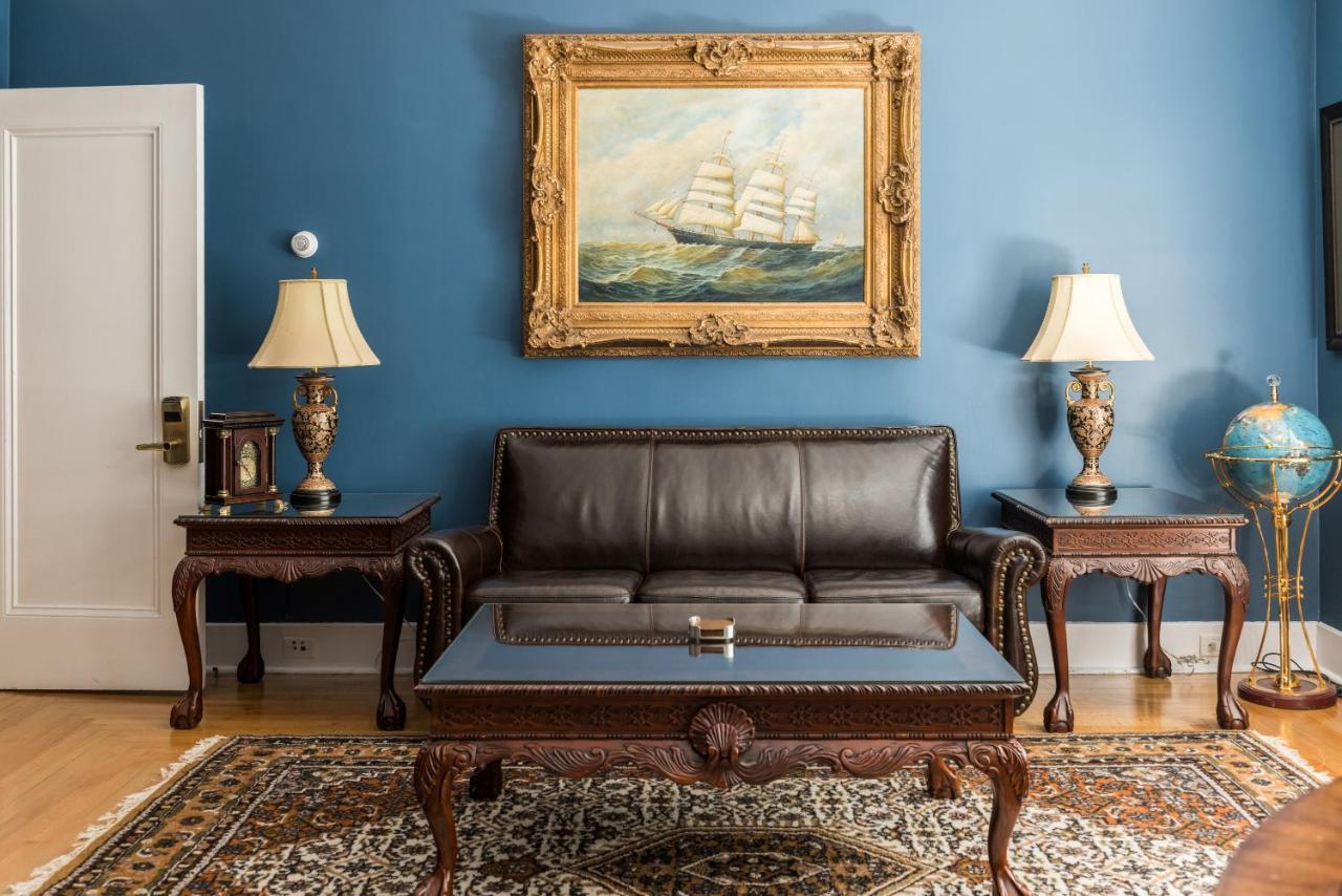 Monroe House Executive Guest Suites Saint-Jean de Terre-Neuve Extérieur photo