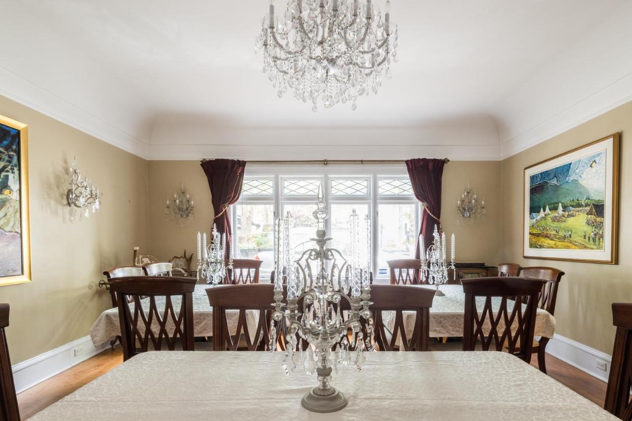 Monroe House Executive Guest Suites Saint-Jean de Terre-Neuve Extérieur photo
