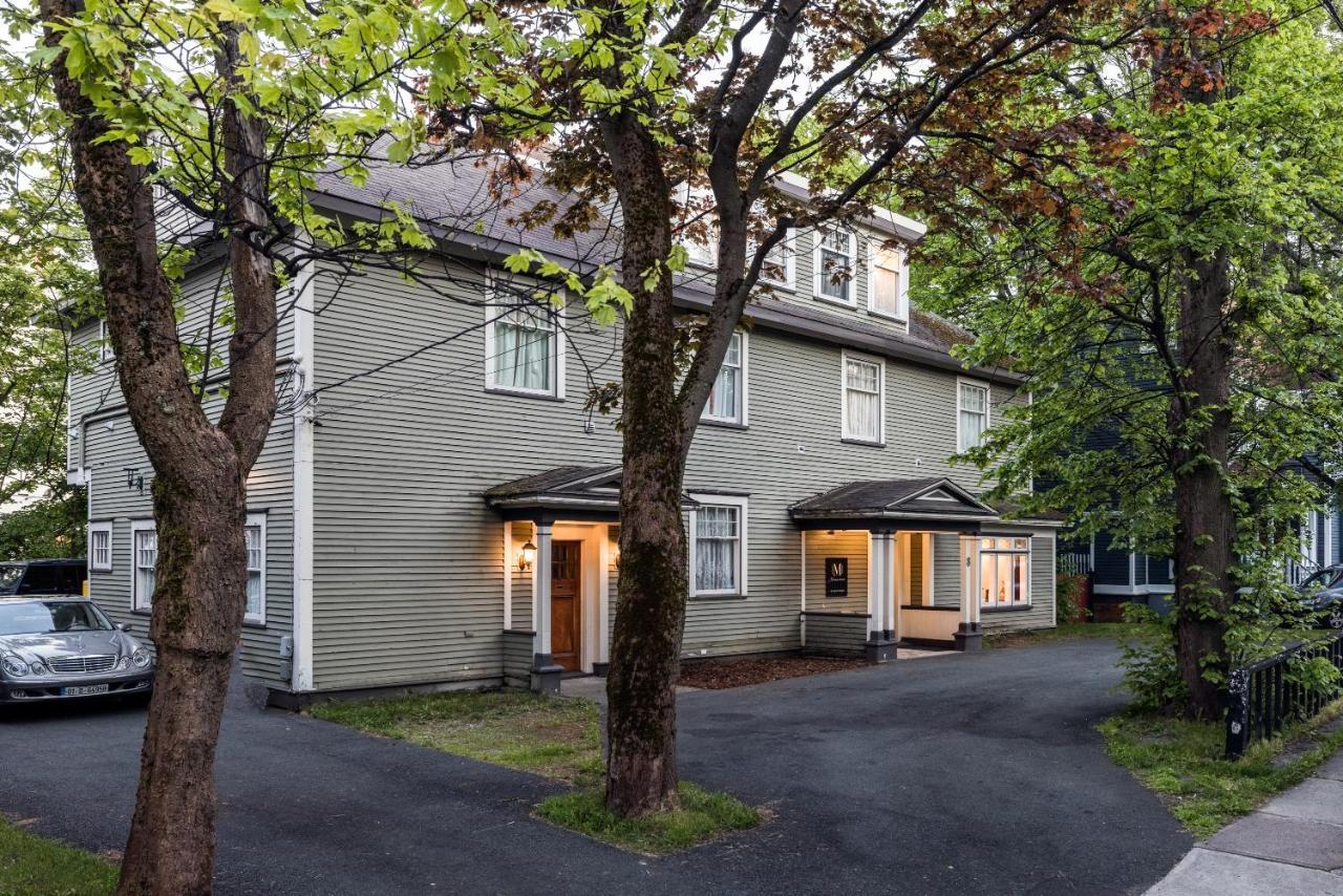 Monroe House Executive Guest Suites Saint-Jean de Terre-Neuve Extérieur photo