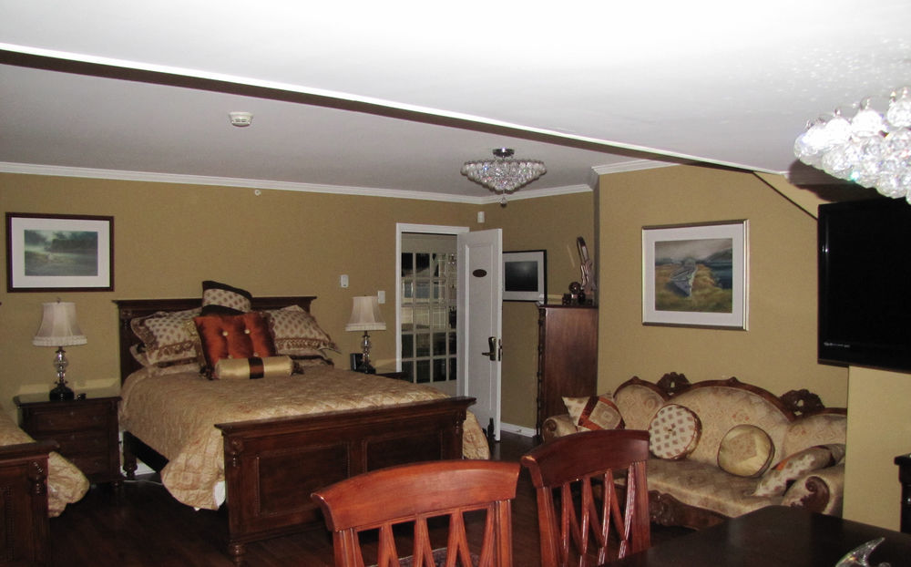 Monroe House Executive Guest Suites Saint-Jean de Terre-Neuve Extérieur photo