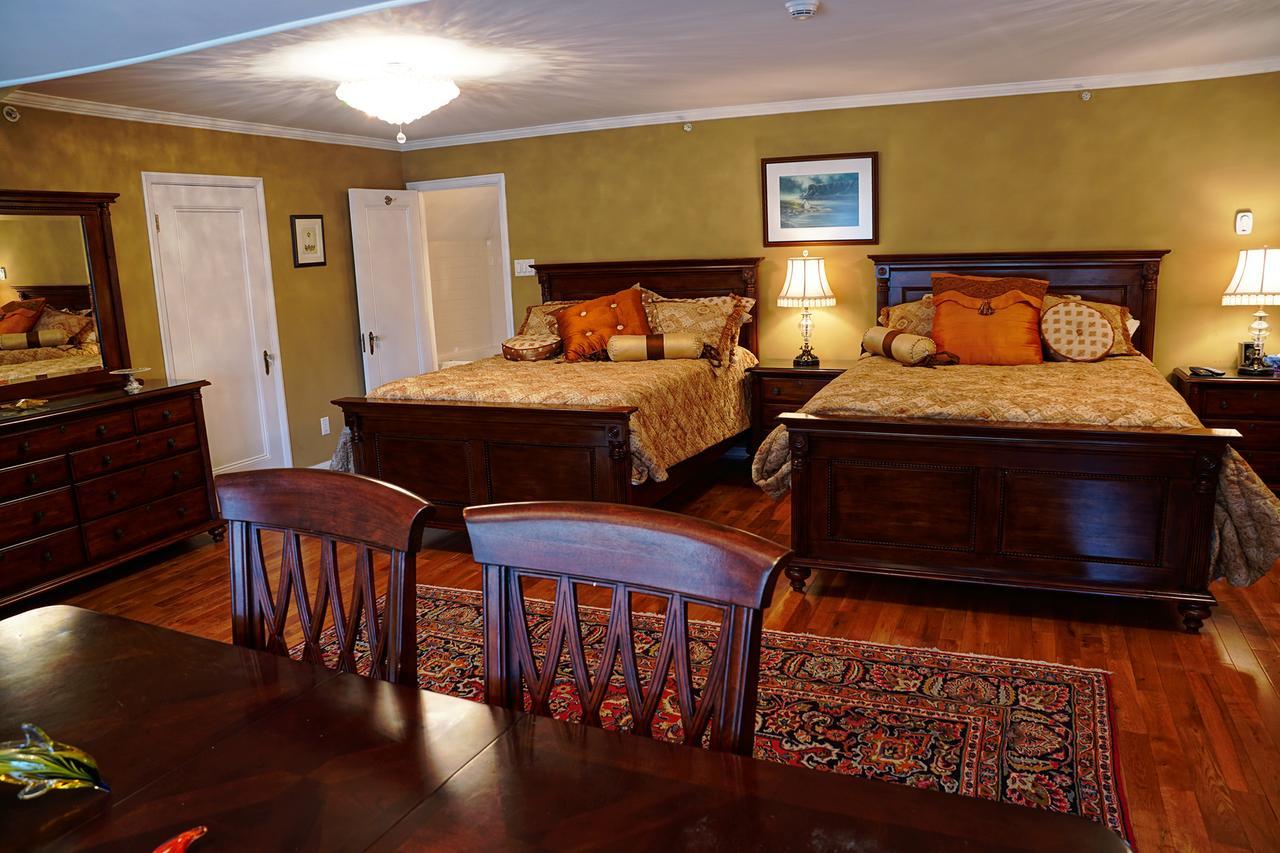 Monroe House Executive Guest Suites Saint-Jean de Terre-Neuve Extérieur photo